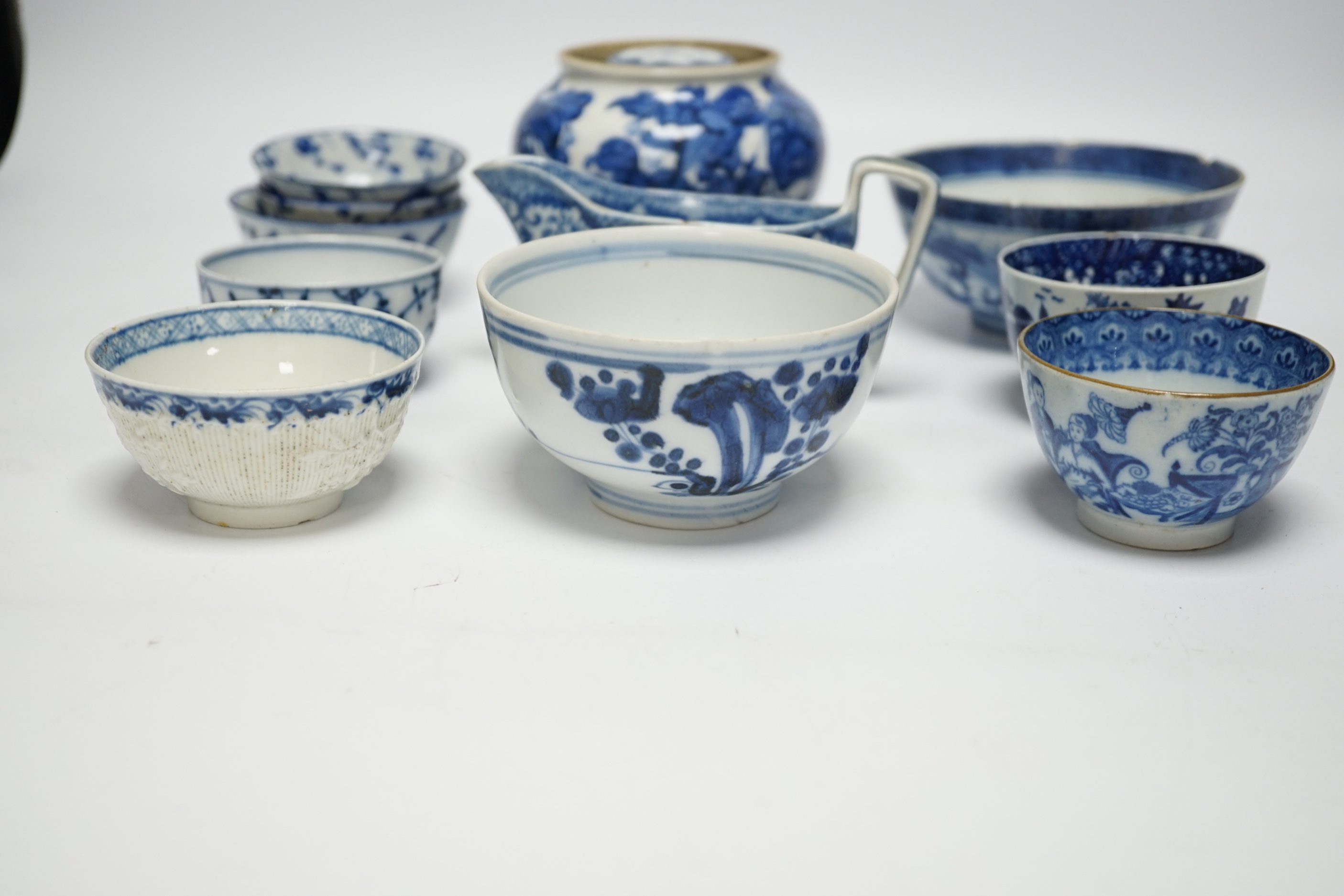 A group of Chinese blue and white tea bowls etc, 19th century and later (12)